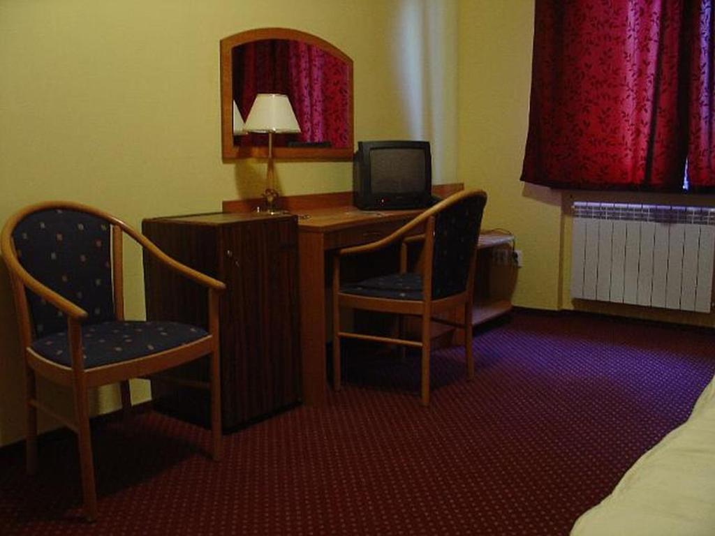 Rezydencja Parkowa Hotel Warschau Kamer foto