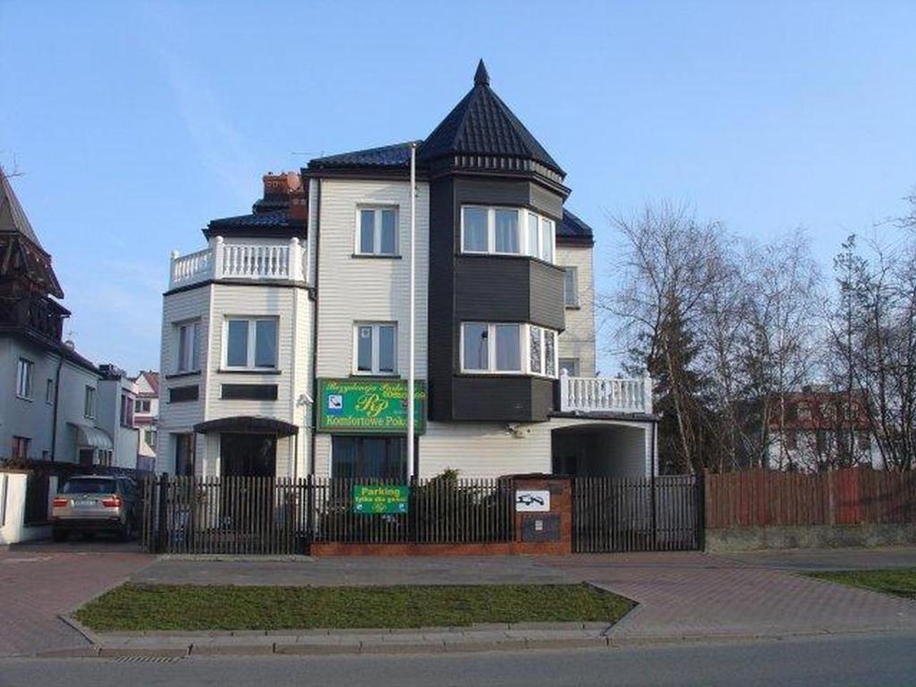 Rezydencja Parkowa Hotel Warschau Buitenkant foto