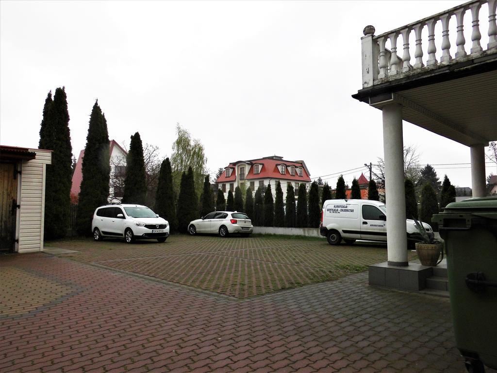 Rezydencja Parkowa Hotel Warschau Buitenkant foto